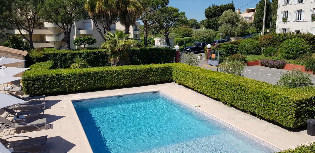 Hôtel Le Galoubet Villeneuve-Loubet Exterior foto